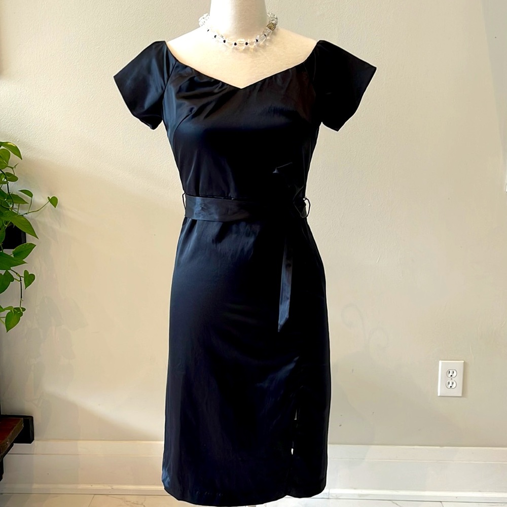 A beautiful Little Black Dress- classy!! - Picture 2 of 7